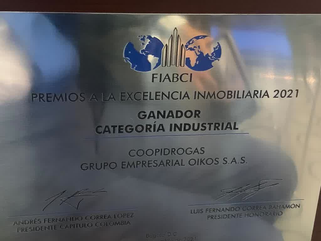 Nuestro usuario COOPIDROGAS recibió el premio a la excelencia inmobiliaria otorgado por la FIABCI año 2021